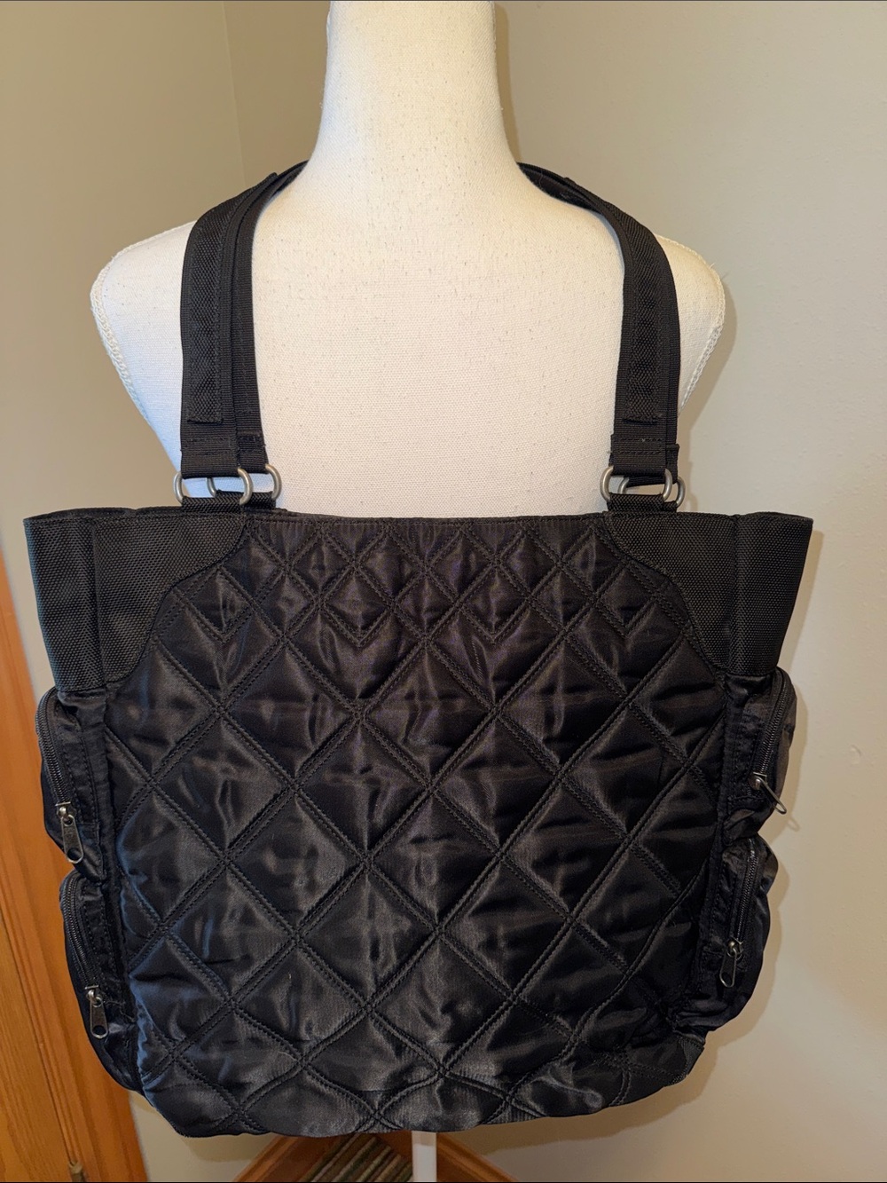 Eddie Bauer Classic Quilted Black Women's Tote Bag